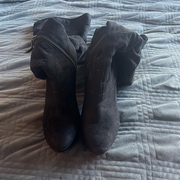 Guess x Marciano Thigh-High Black Suede Boots - Picture 2 of 5